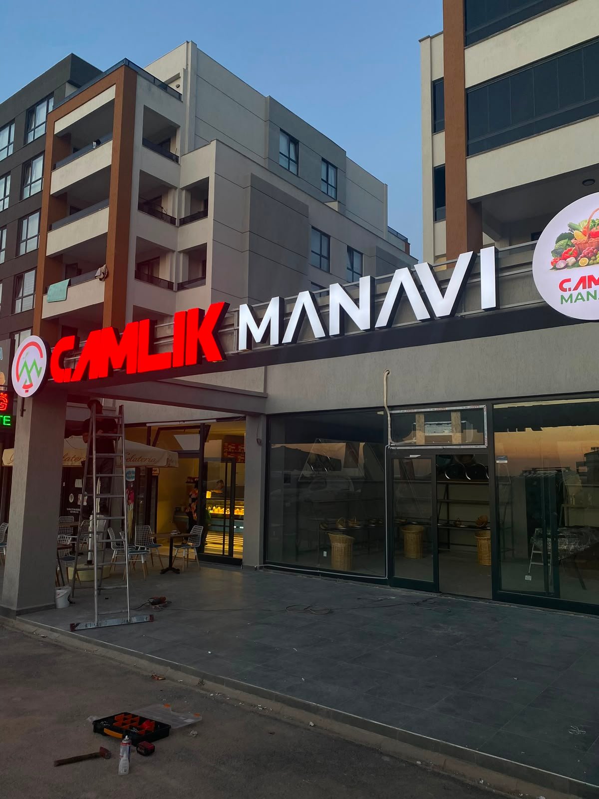 Çamlık Manavi - Işıklı Tabela